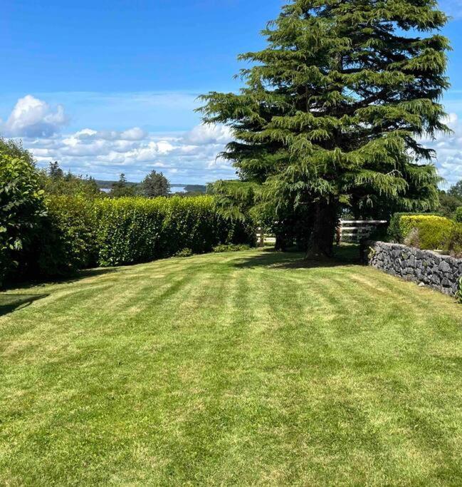 Hillcrest Lodge, Private Apartment On Lough Corrib, Oughterard 골웨이 외부 사진